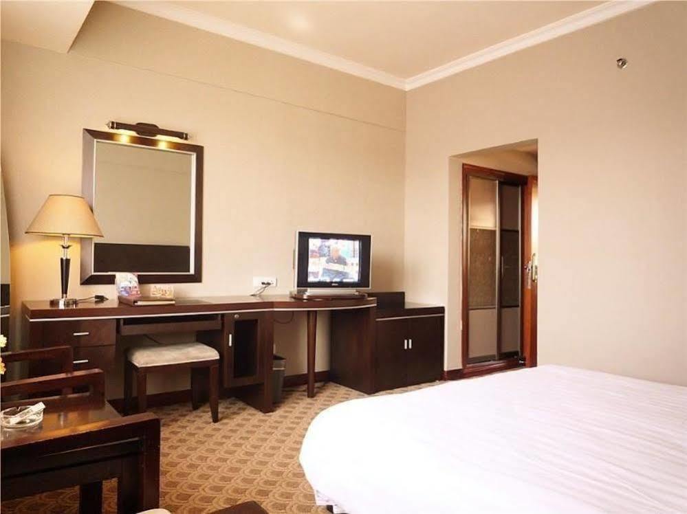 Guilin Lifeng Hotel Exterior photo
