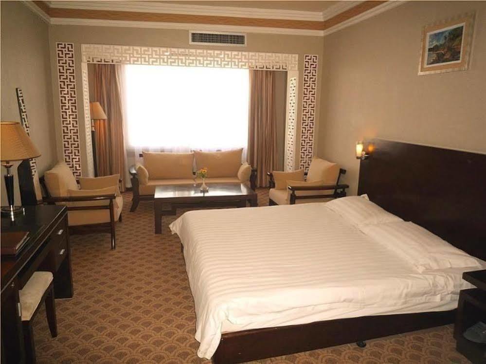 Guilin Lifeng Hotel Exterior photo